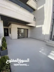  9 بسعر مميز جداا  شقة ارضية 215 م وتراس 50 م على طريق المطار حي الصحابه بسعر مغري جدا