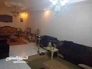  7 شقة شبه ارضي للبيع او للايجار من المالك