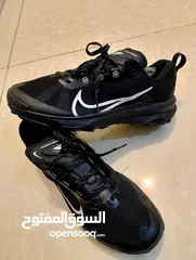  1 حذائين   NIKE  اصليات وارد امريكي جديد غير مستخدم