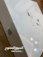  1 Airpods 3rd generation  الأصليه مختومه من Apple Verified by Apple Original