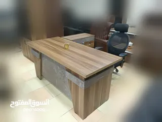  5 اثاث مكتبي مكتب مدير بعدة الوان بسعر خيالي مع جانبية بادراج وطاولة والتوصيل مجاني مكاتب ادارية