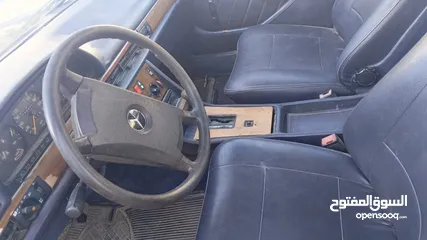  2 E300 حبة نظيفة ولا ضربة  فحص نخب  مش ناقصها اشي