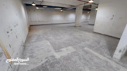  18 سرداب واسع للايجار ونزلة سيارة Bassment for Rent