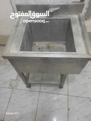  3 عده مطعم  ماكنه حمص ومجلى وصاج فلافل وجره فول ستيل