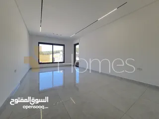  2 شقة ارضية بمدخل خاص للبيع في طريق المطار بمساحة بناء202م