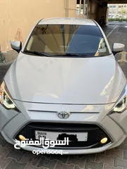  1 Toyota Yaris IA XLE sport