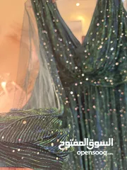  3 فستان سهرة أنيق بأكمام فانوس مرصع بالترتر