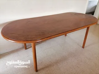  6 طاوله كبيره مع 6 كراسي