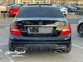  9 Mercedes C300 full options 2013