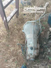  1 جير مرسيدس بنز 280 موديل ثمانينات اتوماتيك للبيع 110 دينار