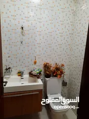  3 شقة 180 متر (3 غرف نوم + 3 حمامات) في اجمل مناطق طبربور حي الخزنة