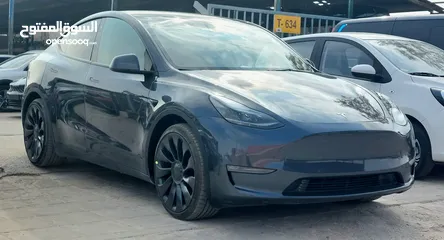  2 Tesla Y 2022 Performance