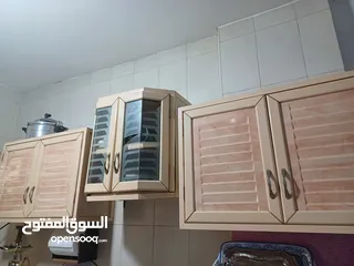  1 خزائن مطبخ عدد ثنين بوضع ممتاز