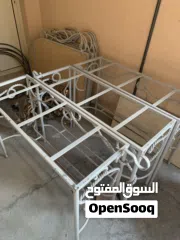  8 اثاث صالون او حلاق او مساج مستعمل للبيع