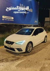  2 اذا مش حبة مميزة ما تركبها.  SEAT Ibiza FR 2022 بحالة الوكالة دهان شركة مميزة بكل تفاصيلها حبة مخازن