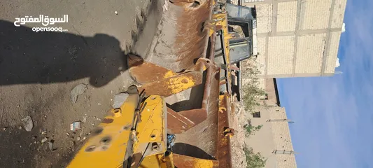  12 يوجد جميع القطع  جي سي بي   يوجد قطع باكو كتربلر      يوجد جميع قطع لودر 950 c   930    920 كتربلر