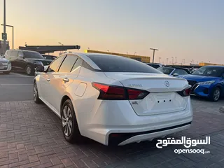  5 Nissan altima gcc 2020 v4 2.5L