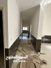  11 شقة مشطبة للبيع شارع السكة