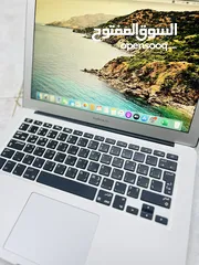  4 MacBook Air 2017. Look like new. No any issues. With original charger and ms office