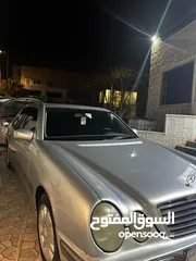  4 قرش ونص E200 للبيع موديل 2001 اليجانس