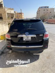  4 تويوتا هايلاندر 2013