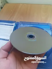  18 بلايستيشن 4 سلم للبيع مع 3 سيديات. و حساب فيو 4 العاب