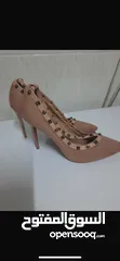  1 3 شوز هيلز ماركات عالمية بحال الجديد نمره 38 ، 39 للبيع