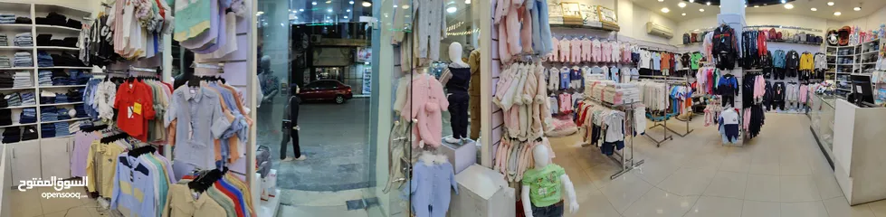  4 محل ألبسة أطفال وستاتي للبيع