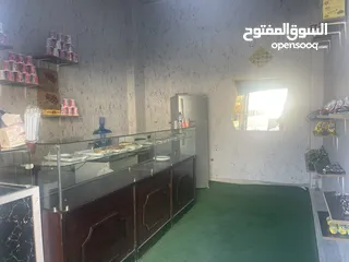  4 كافتيريا للبيع على باب مدرسة قطر الندى الثانوية للبنات