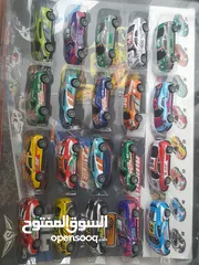  5 سجادة شوارع سيارات مع 12 سياره معدنيه سجاده 90 سم لتمرير السياره على الشوارع المرسومه