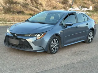  12 تويوتا كرولا هايبرد 2020 بحاله ممتازه ب 12800