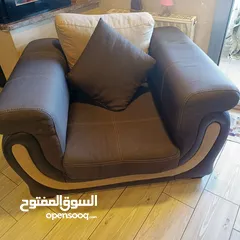  1 طقم قعدة  بحالة جيدة جدا