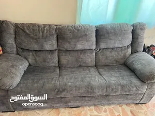  1 طقم كنب دب 7 مقاعد بحاله جيده للبيع