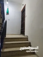  2 شقة طابق ثاني للإيجار في حي نزال بالقرب من شارع الدستور