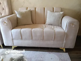  4 غرفة ضيوف شبه جديده تسع مقاعد