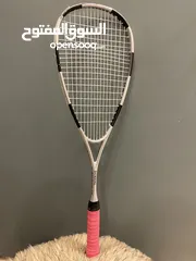  23 كرات تنس إرضي ومضارب