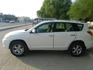  10 toyota RAV 4