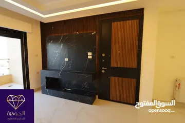  4 شقة طابق اول فخمه ومميزة جديدة لم تسكن لقطه وبسعر مغري جداااا عرض خاص ع اخر شقة أرقى مناطق خلدا