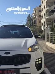  8 سبورتج ماتور 2000 ديزل 4*4 فل اضافات مع بانو راما