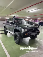  1 تويوتا هايلوكس موديل 1993...