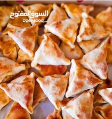  4 مطعم معجنات للبيع يعمل منذ 1995لغايه الان بشكل ممتاز  موقع ممتاز وله زبائن تبحث عن الجوده والطعم