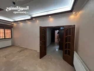  2 شقة فارغة للأيجار طابق شبه ارضي 4 نوم - تلاع العلي - 250م - (960)