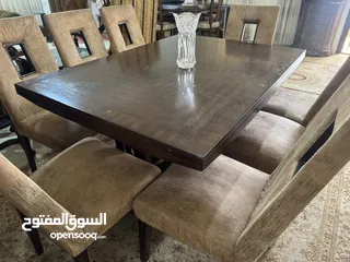  2 طاولة سفره للبيع بحاله جيده