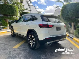  8 Mercedes GLA 250 مرسيدس