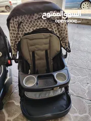  1 عربايه أطفال جرأكو 3 في 1 بحاله ممتازه مع كار سير للسياره نوع فخم
