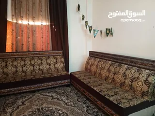  1 طقم كنب للبيع بسعر حرق 50 دينا من الاخر طقم بتحمل  موجود بالرصيفه  التواصل علي الرقم