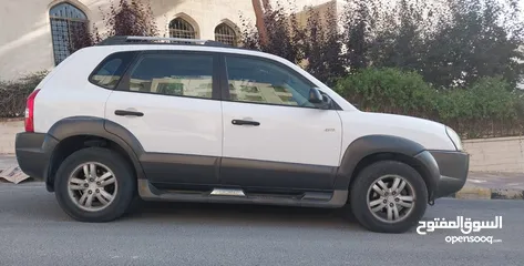  1 هيونداي توسان 2006 4x4 للبيع ترخيص جديد لغاية 5/2026