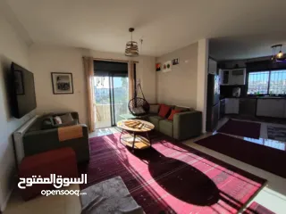  1 روف مميز سطح مرحبا للبيع 170 متر مشمس ومطل من جميع الجهات