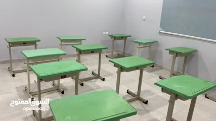  12 مدارس روضة جدة الاهلية