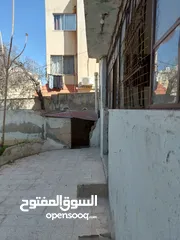  6 منزل من طابقين في الهاشمي الشمالي قرب مسجد عبدالله سميق